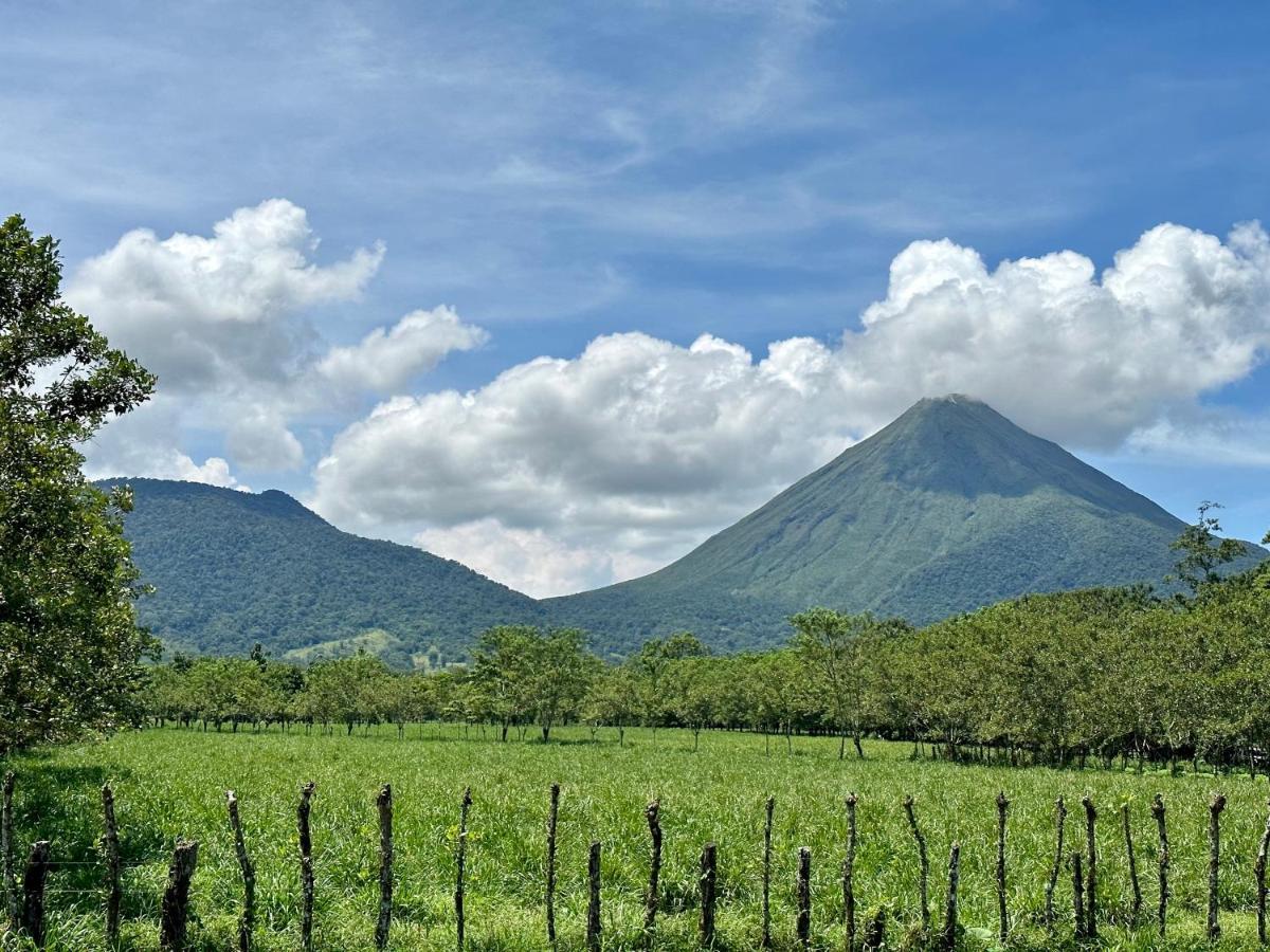 Oasis Arenal Villa Downtown Arenal Volcano View La Fortuna ภายนอก รูปภาพ