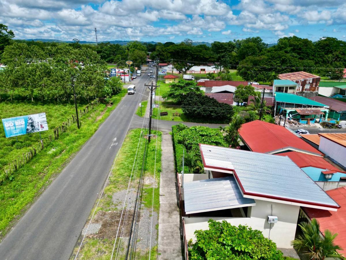 Oasis Arenal Villa Downtown Arenal Volcano View La Fortuna ภายนอก รูปภาพ